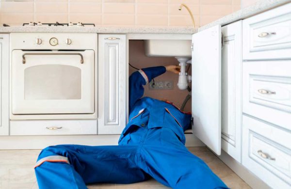 We-offer-fast-emergency-plumber-services